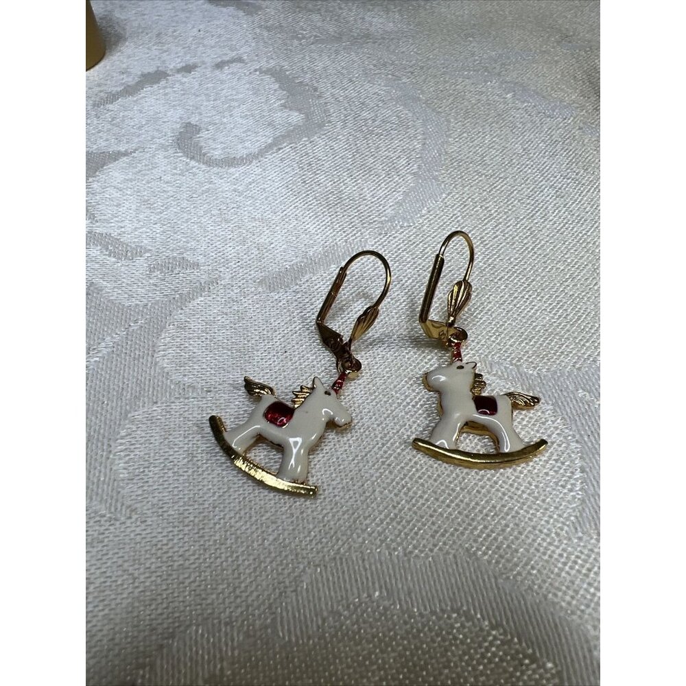 Vintage‎ Signed GIOVANNI Gold Plated Enamel Unicorn Earrings.